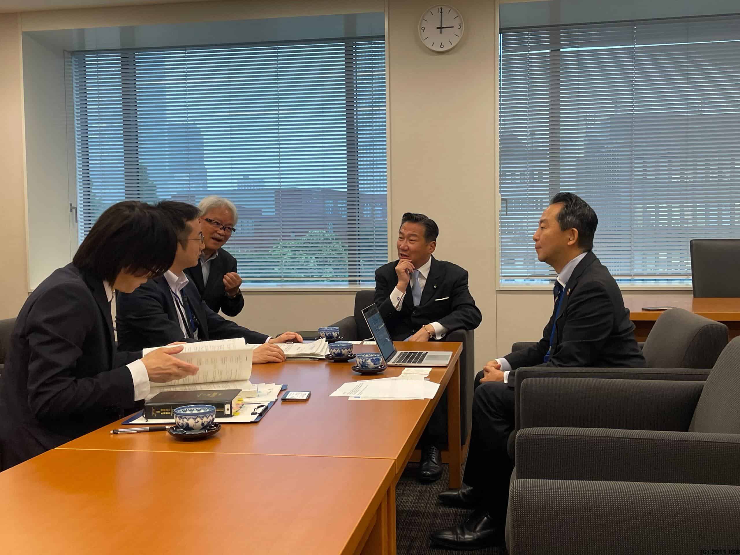 選挙における情報バリアフリーについて議論する様子