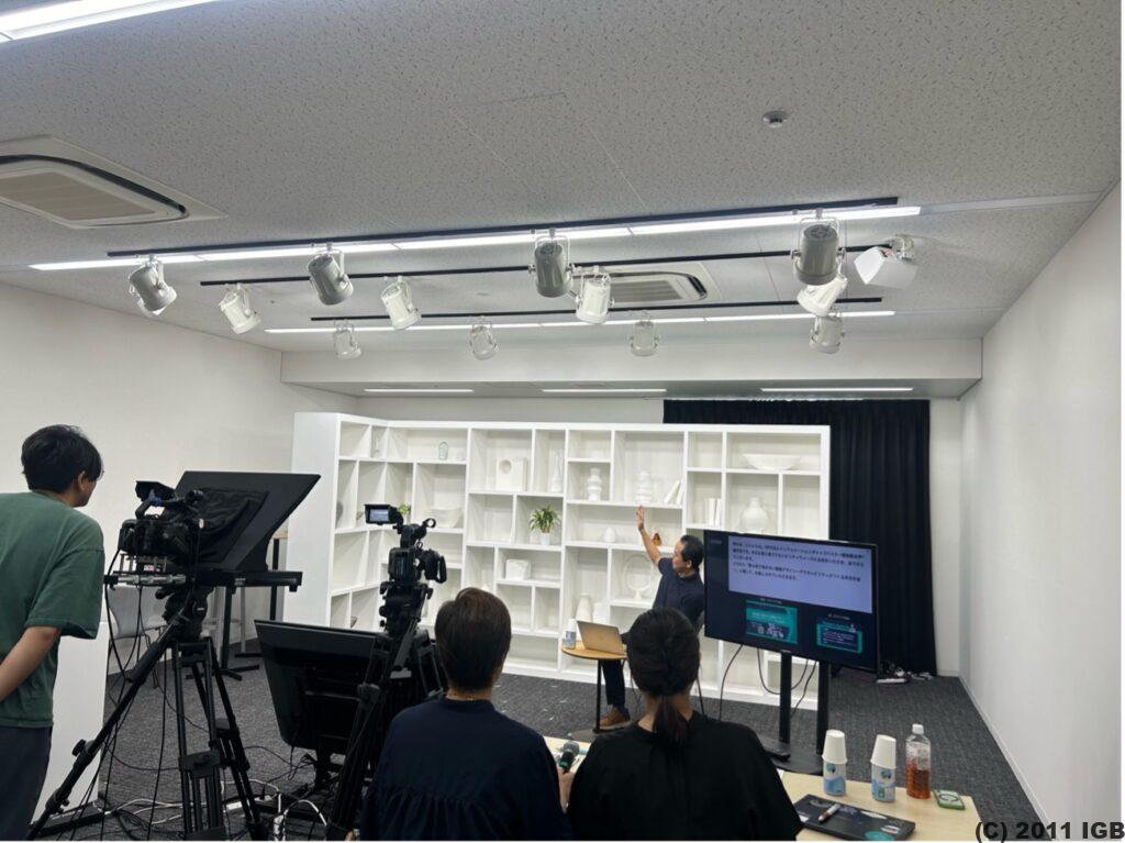 Fujitsu Uvance Kawasaki Tower にて事前収録している様子